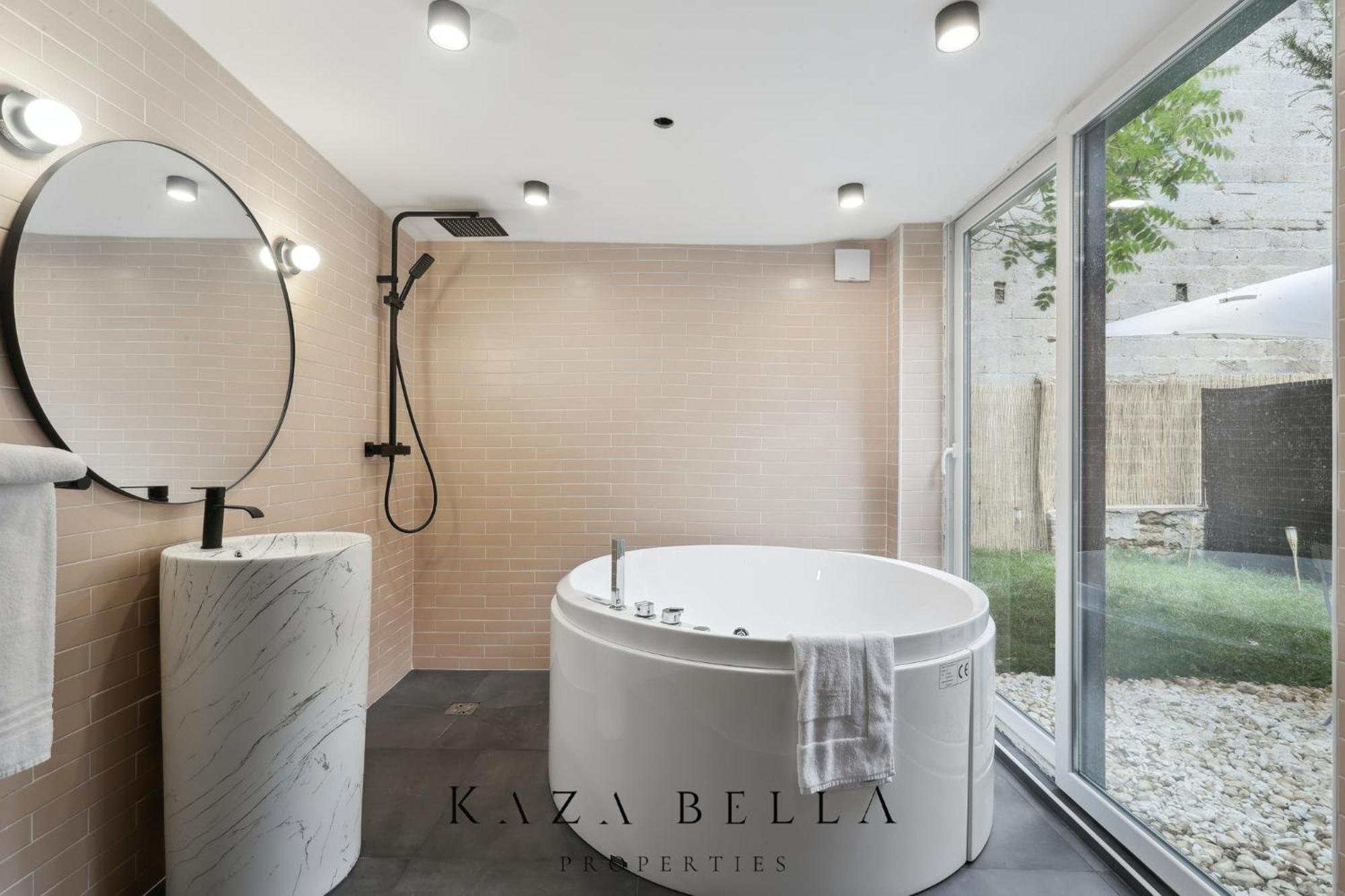 Kaza Bella - Maisons Alfort 6 Luxurious Little House With Private Garden And Jacuzzi Exterior photo